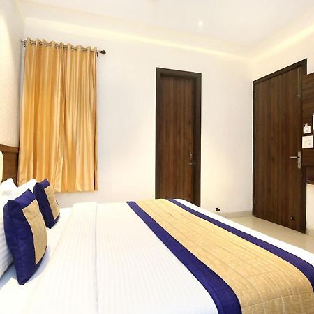 Oyo 11680 Hotel Grand Star Amritsar Exterior foto