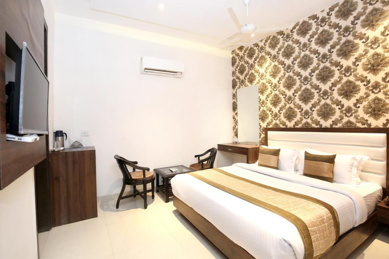 Oyo 11680 Hotel Grand Star Amritsar Exterior foto